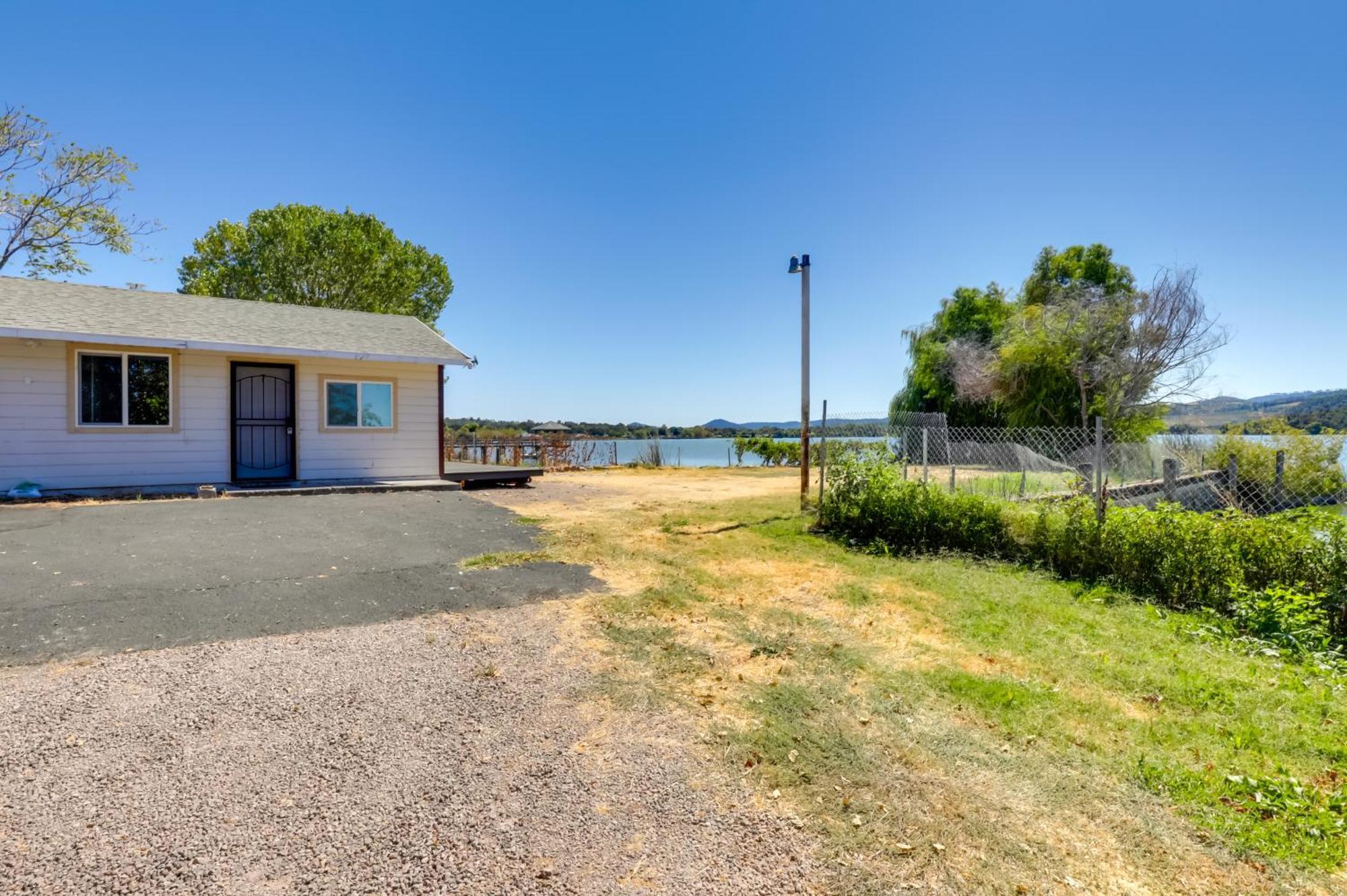 Appartamento End Unit With Clear Lake Access In Norcal! Clearlake Esterno foto