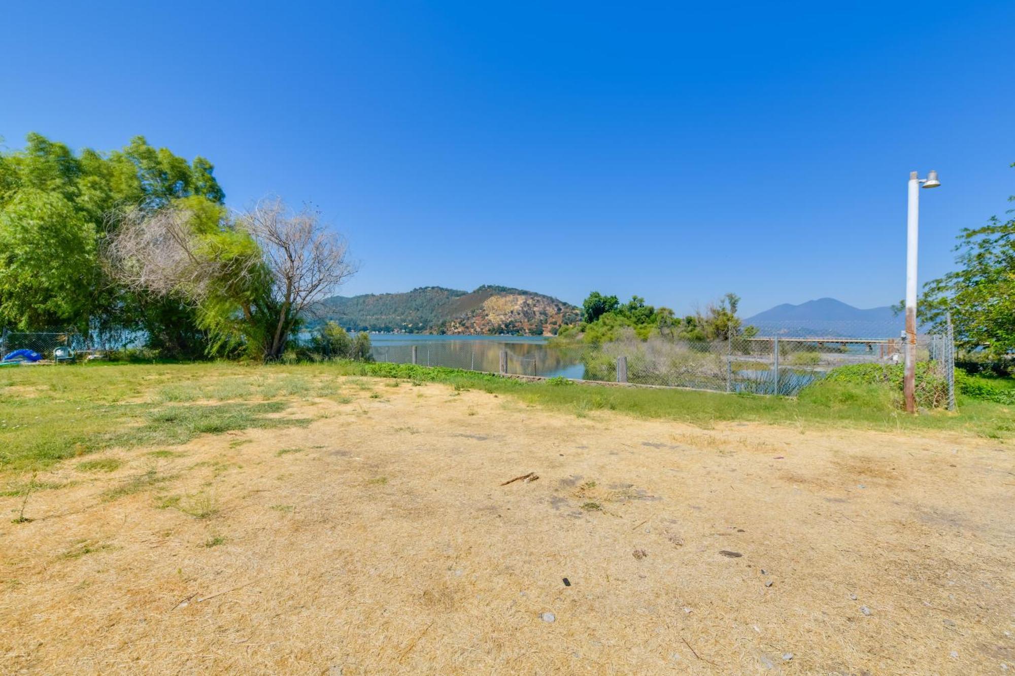 Appartamento End Unit With Clear Lake Access In Norcal! Clearlake Esterno foto